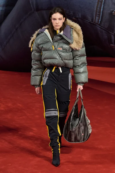 Look 57